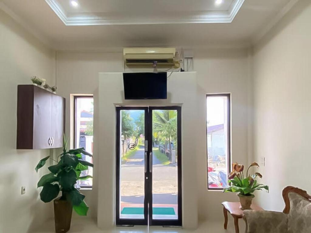 Grand Emperom Hotel Mitra Reddoorz Banda Aceh Zewnętrze zdjęcie